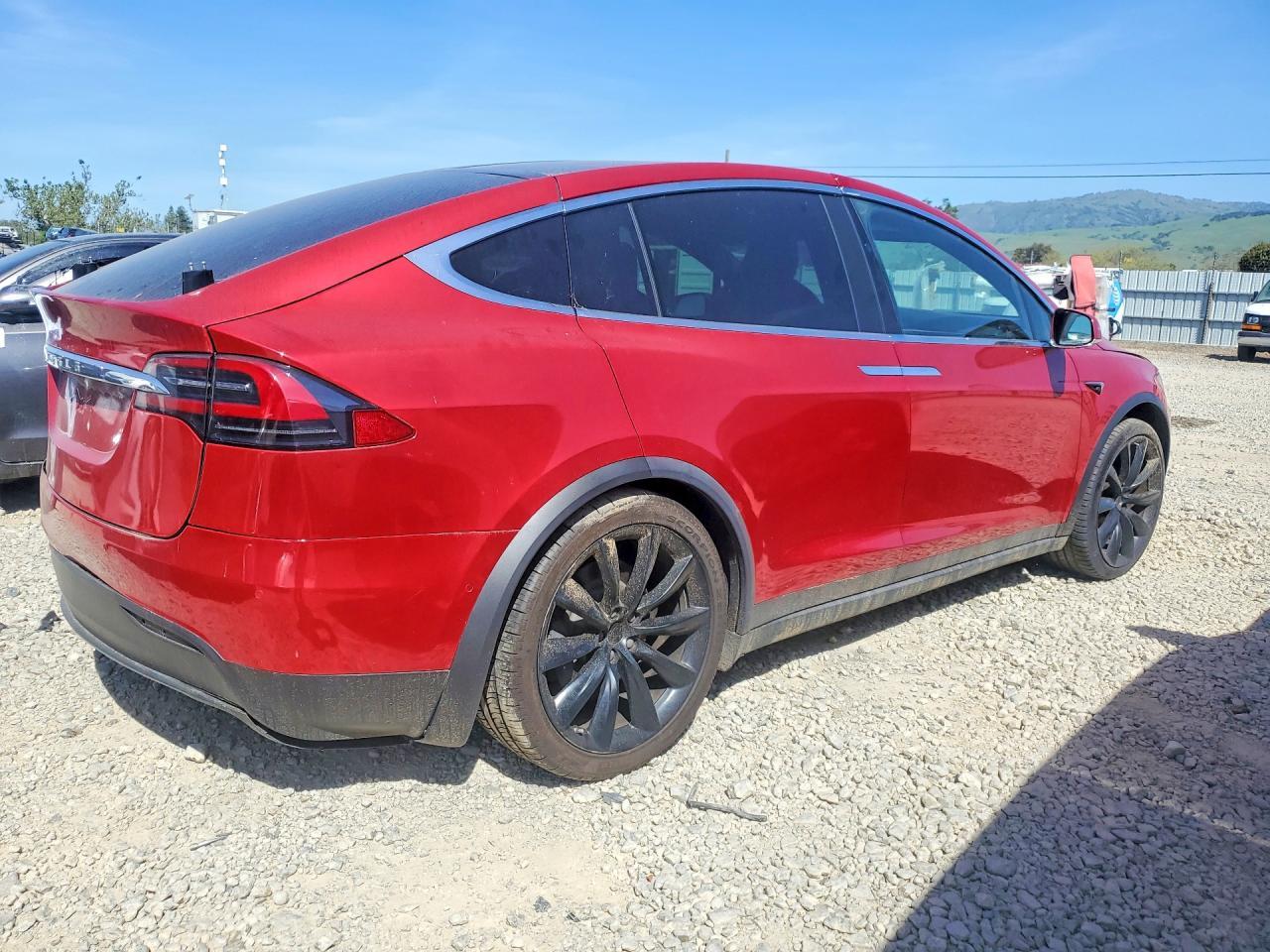 2018 Tesla Model X - Image 3