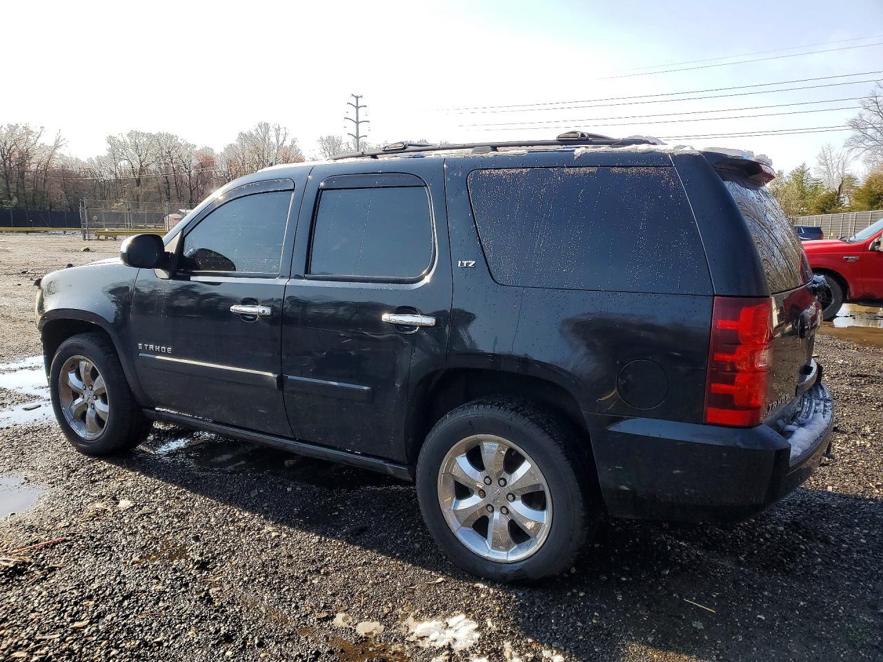 2008 Chevrolet Tahoe K1500 - Image 2
