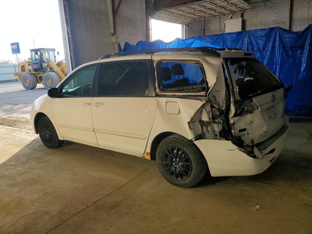 2006 Toyota Sienna Le 7 Passenger - Фото 2