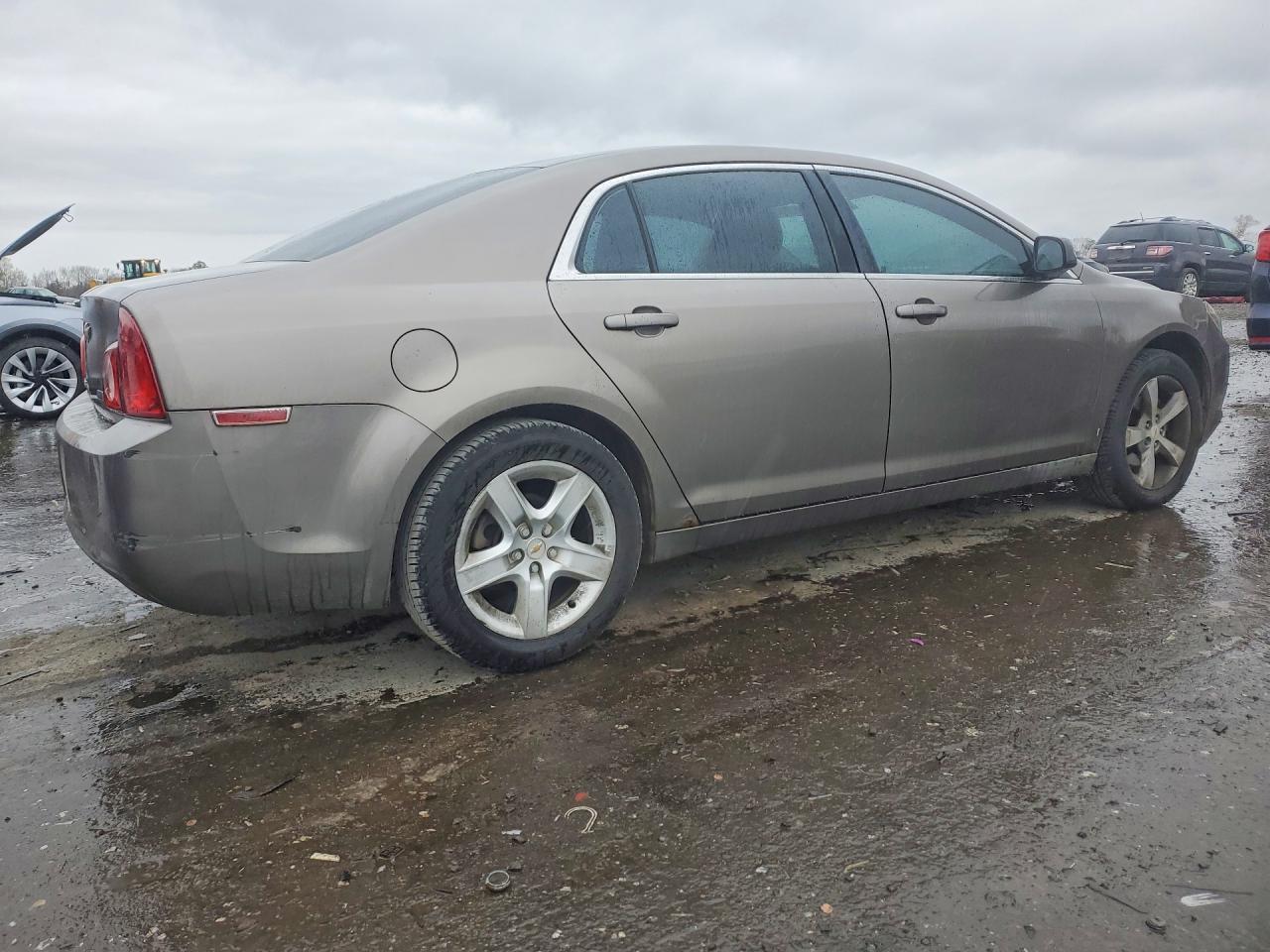 2011 Chevrolet Malibu Ls - Фото 3