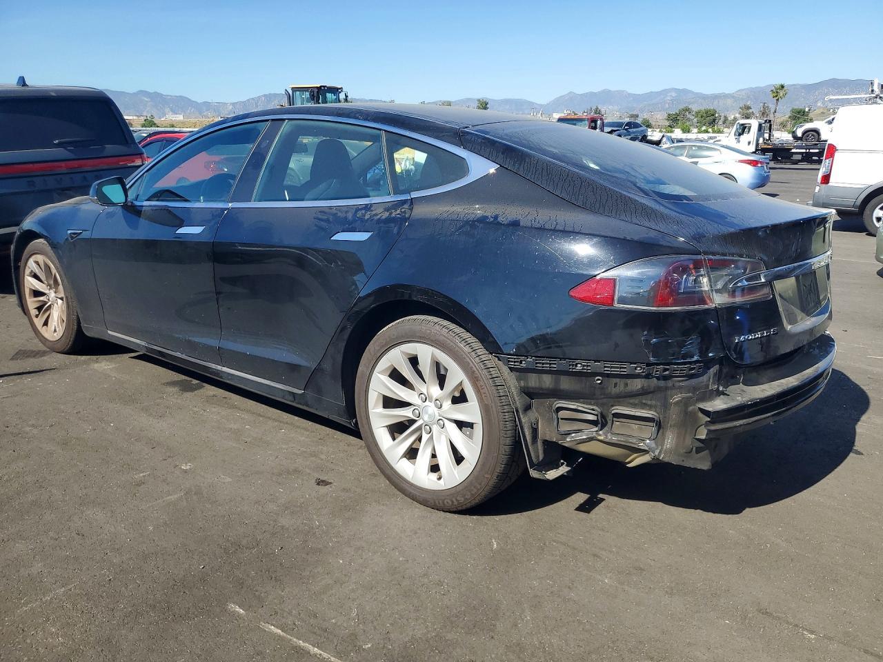 2018 Tesla Model S - Image 2