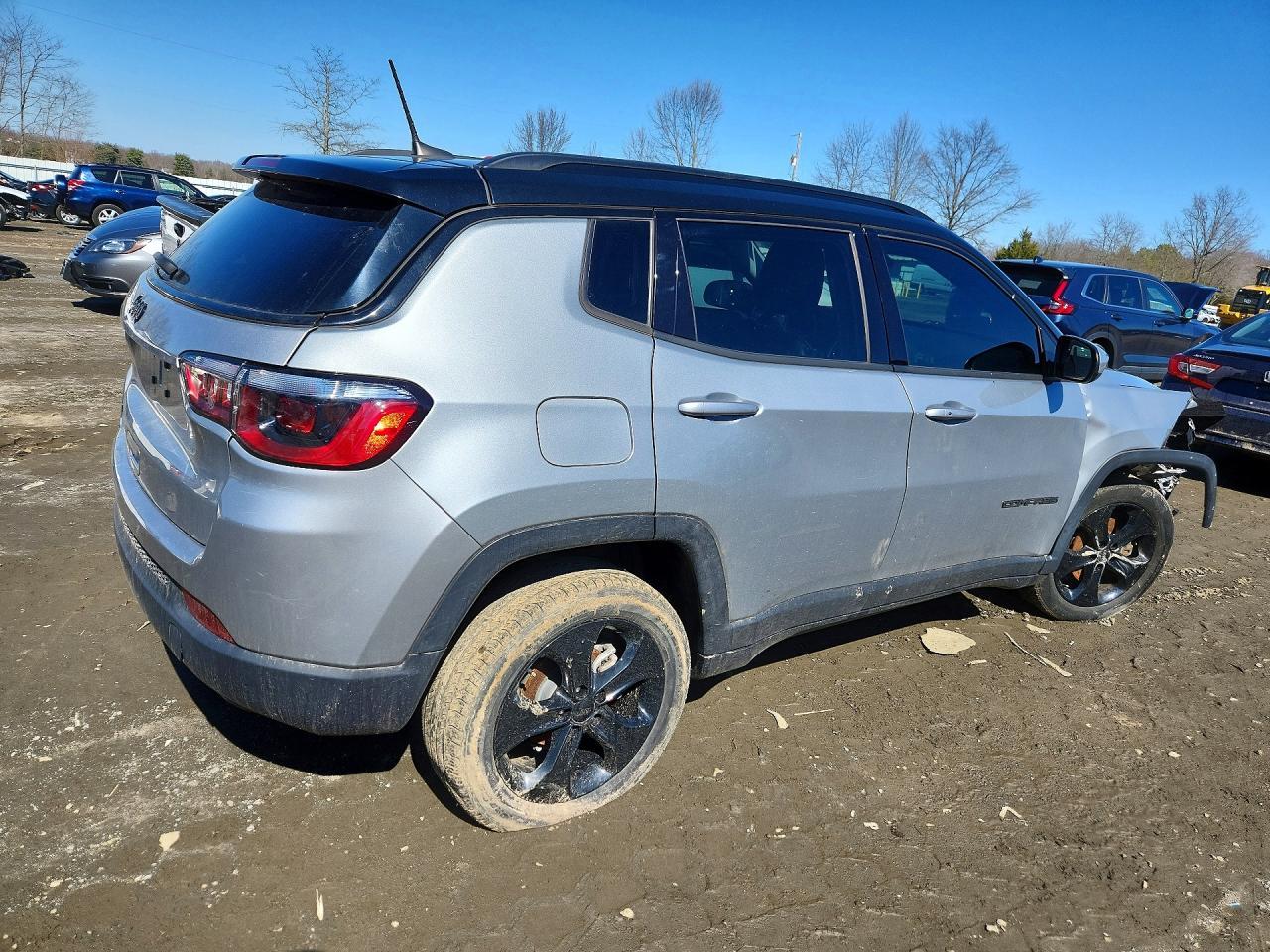 2021 Jeep Compass Latitude - Фото 3