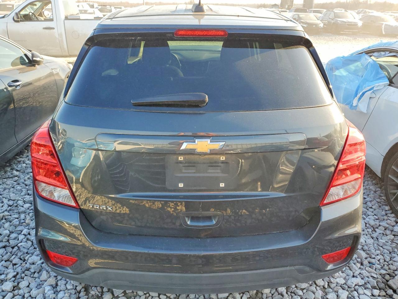 2019 Chevrolet Trax Ls - Image 6
