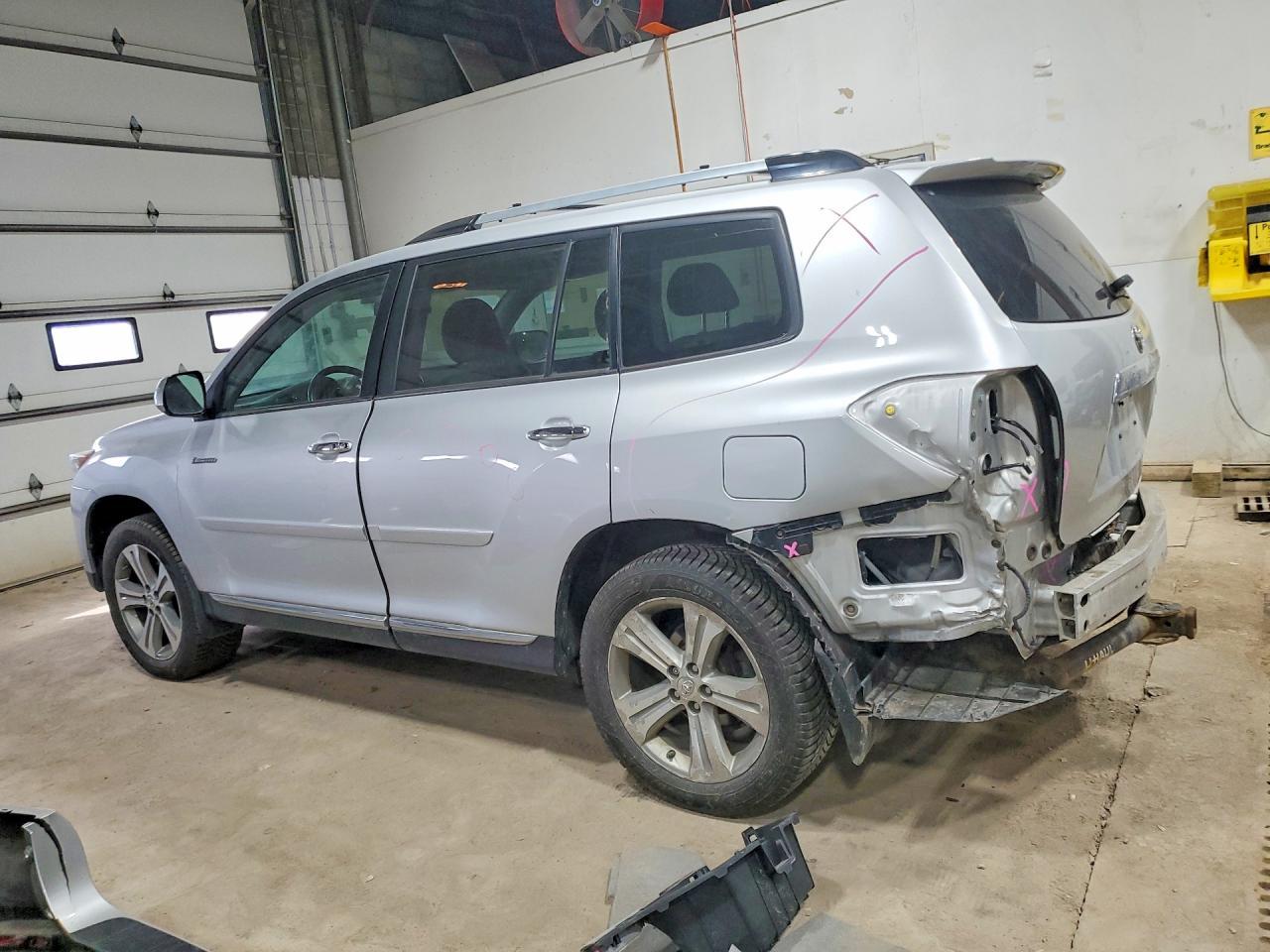 2012 Toyota Highlander Limited - Image 2