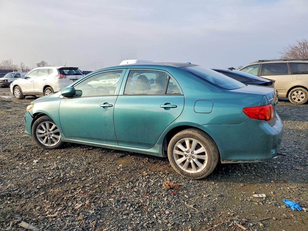 2010 Toyota Corolla Le - Image 2