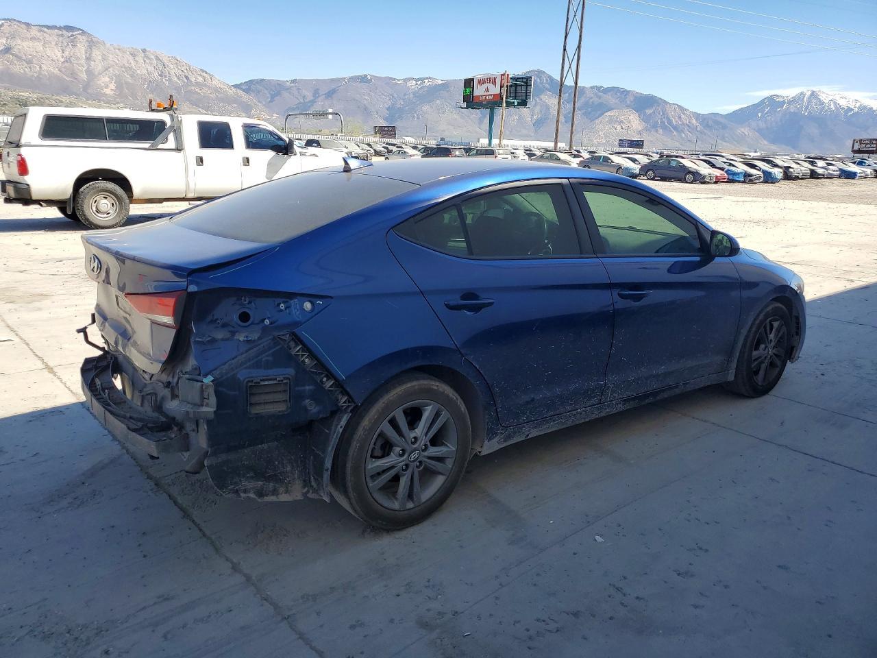 2018 Hyundai Elantra Sel - Фото 3