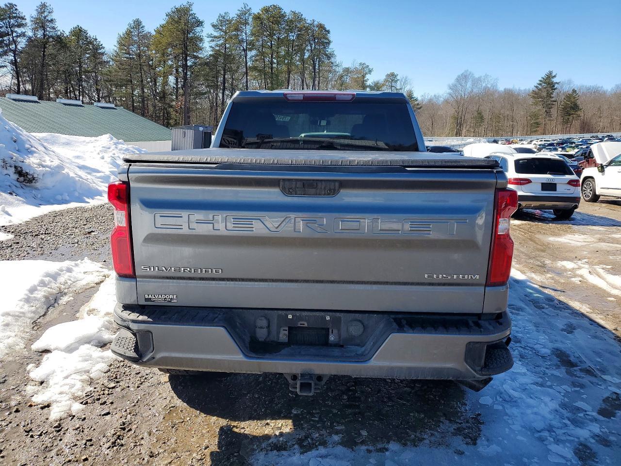 2019 Chevrolet Silverado K1500 Custom - Фото 6