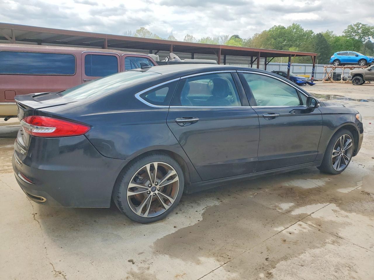 2019 Ford Fusion Titanium - Фото 3