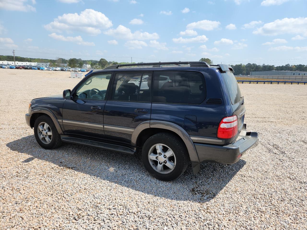 2005 Toyota Land Cruiser Base - Image 2