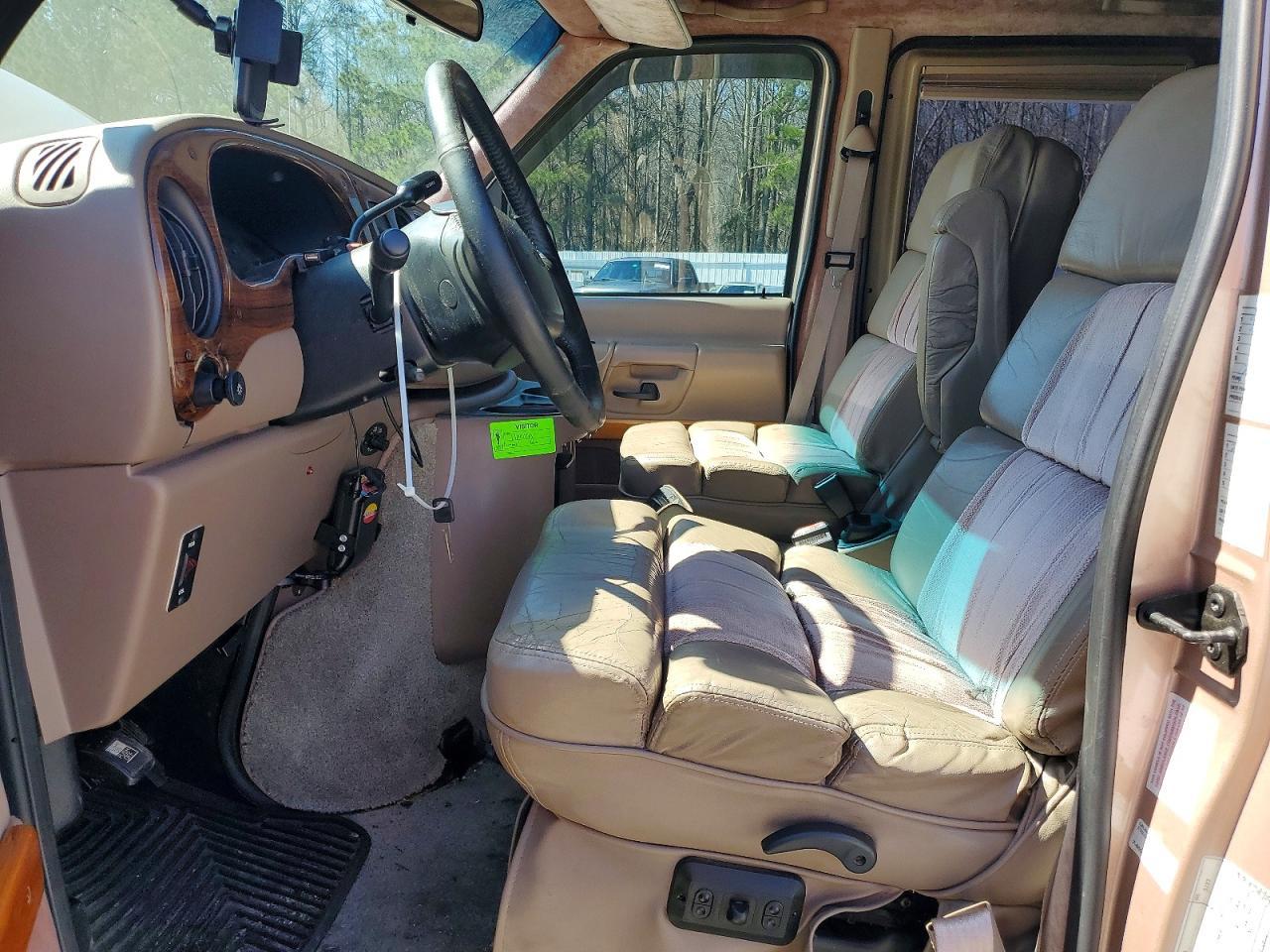 1997 Ford Econoline E150 Van - Image 7