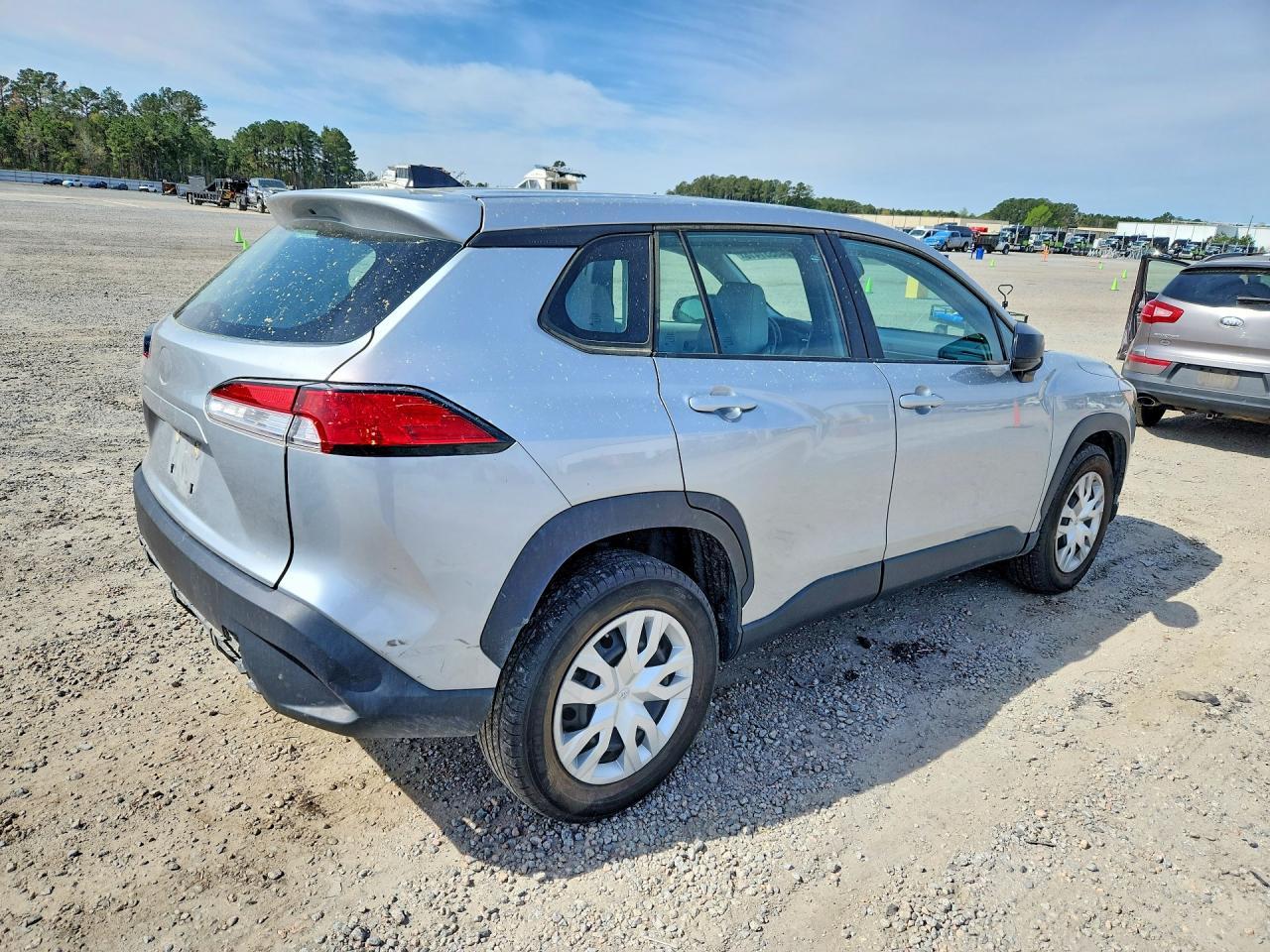 2024 Toyota Corolla Cross L - Image 3