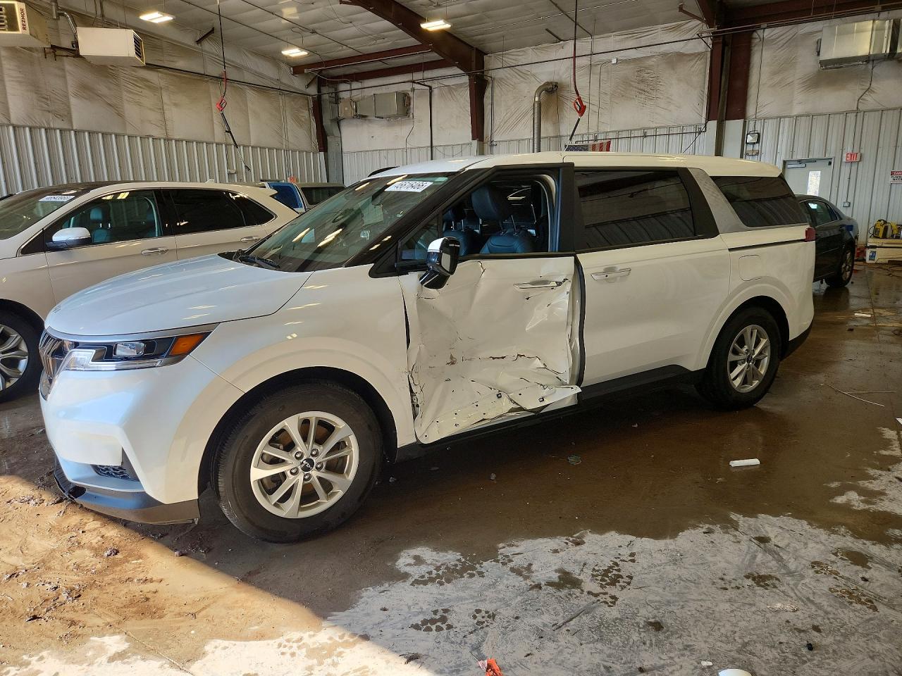 2023 Kia Carnival Lx