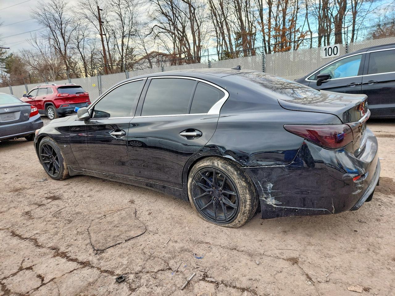 2015 Infiniti Q50 Premium - Фото 2