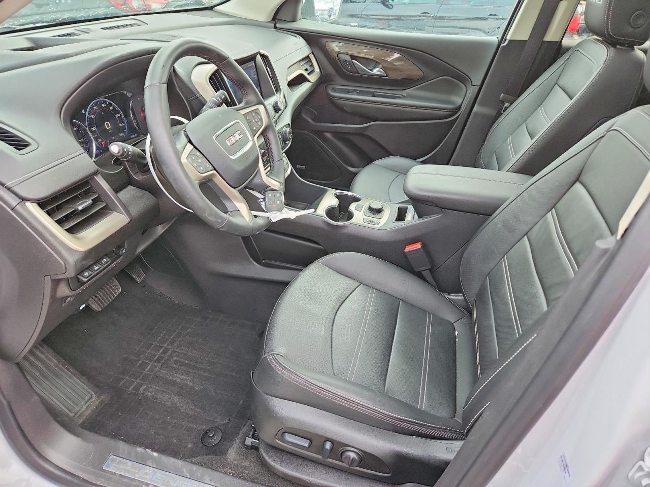 2024 GMC Terrain Denali - Image 7
