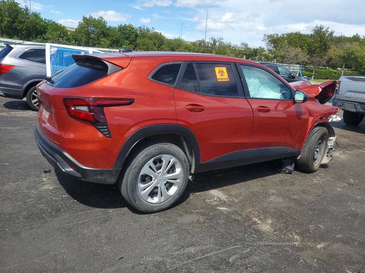 2024 Chevrolet Trax Ls - Image 3