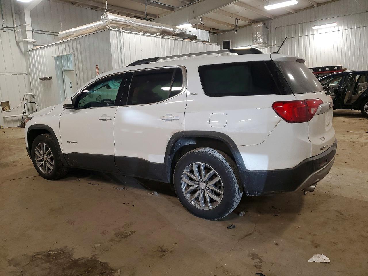 2017 GMC Acadia Sle - Image 2