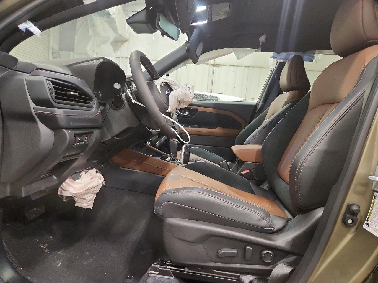 2025 Subaru Forester Touring - Фото 7