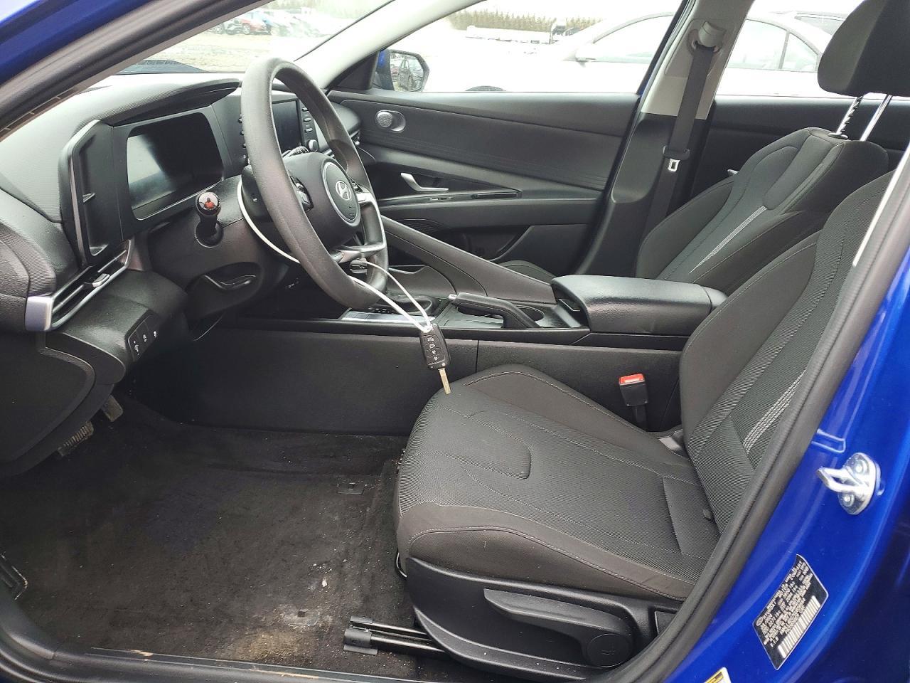 2025 Hyundai Elantra Se - Image 7