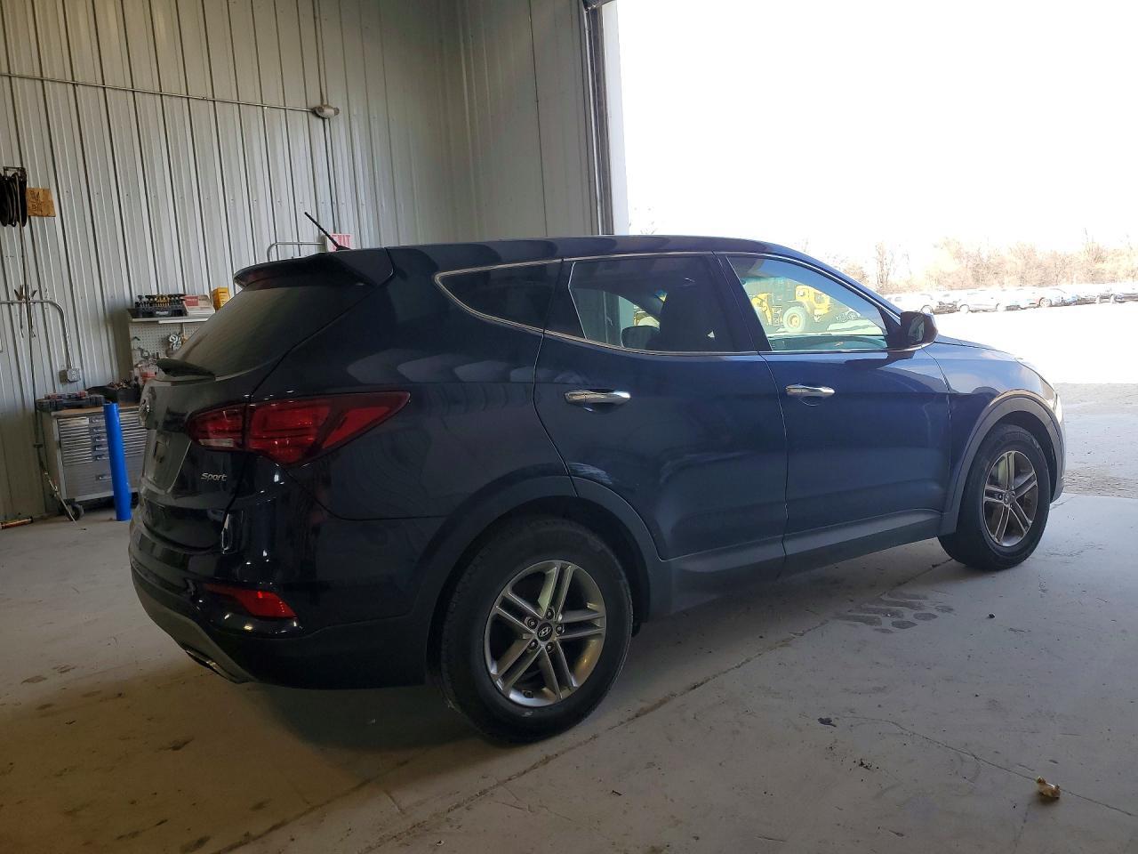 2018 Hyundai Santa Fe Sport 2.4L - Фото 3
