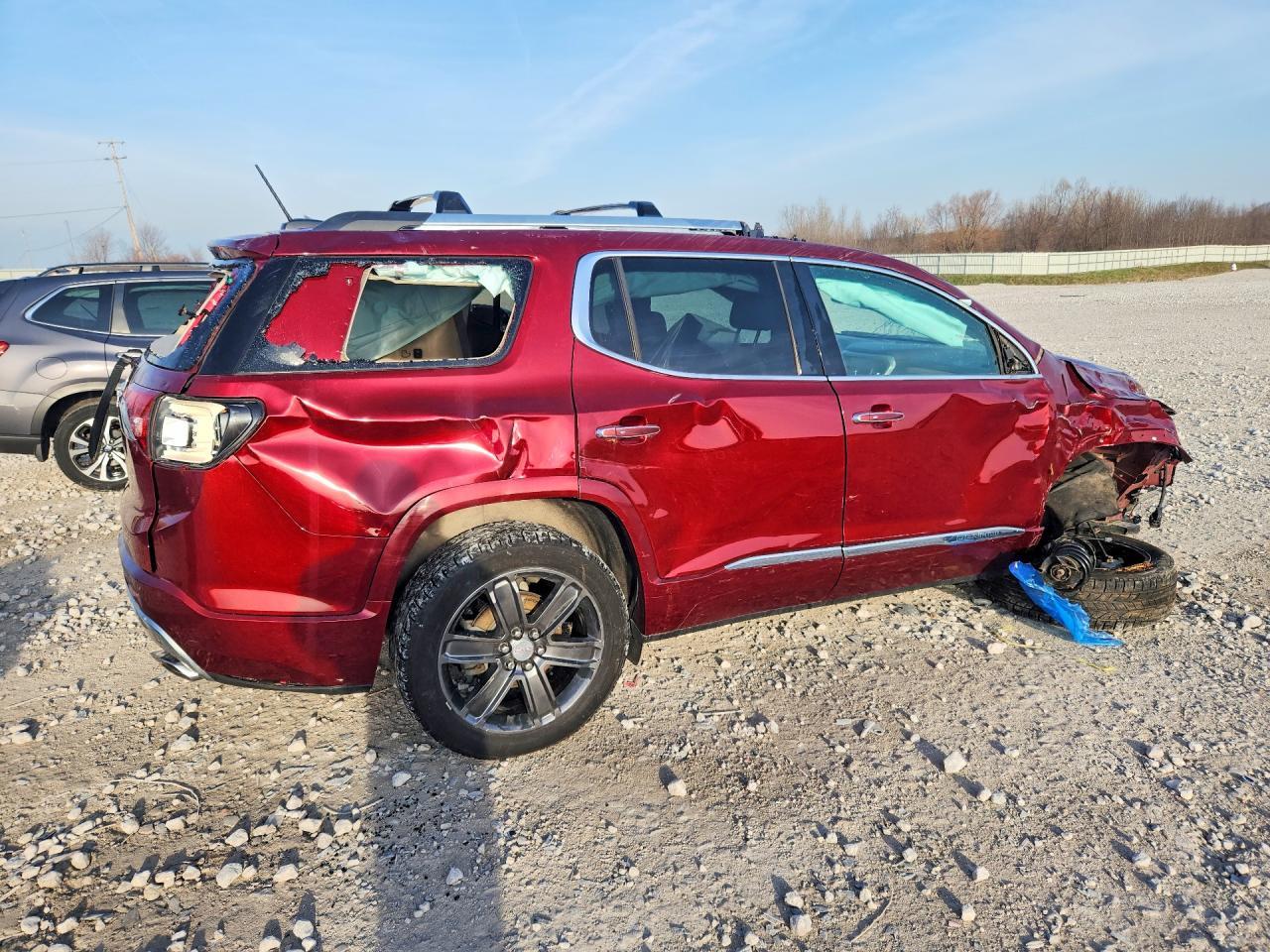 2017 GMC Acadia Denali - Image 3