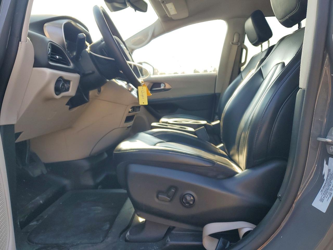 2023 Chrysler Pacifica Touring L - Фото 7