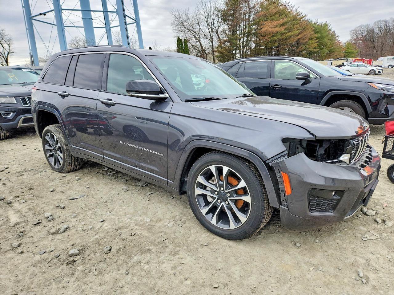 2022 Jeep Grand Cherokee Overland - Фото 4