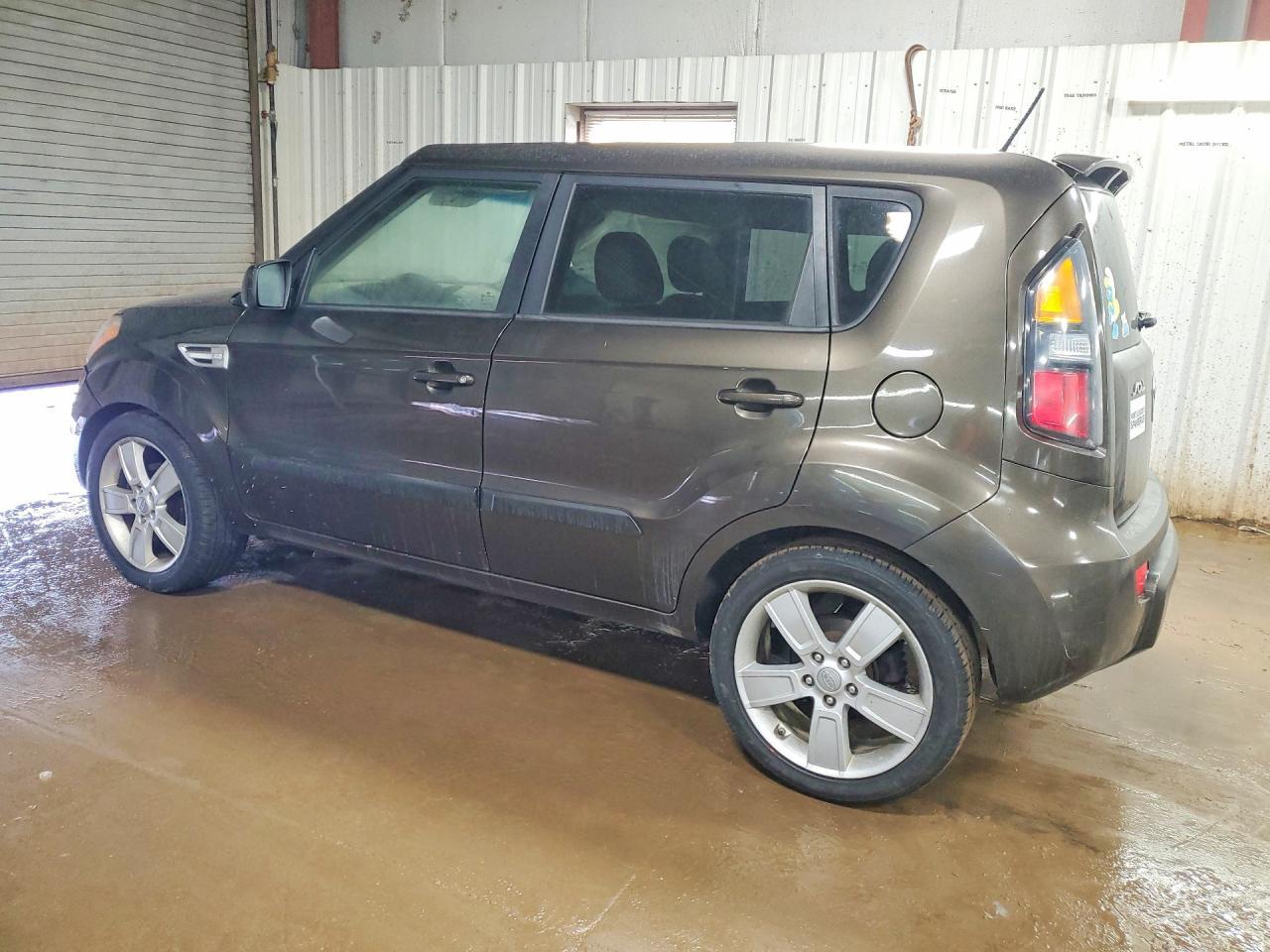 2011 Kia Soul ! - Image 2