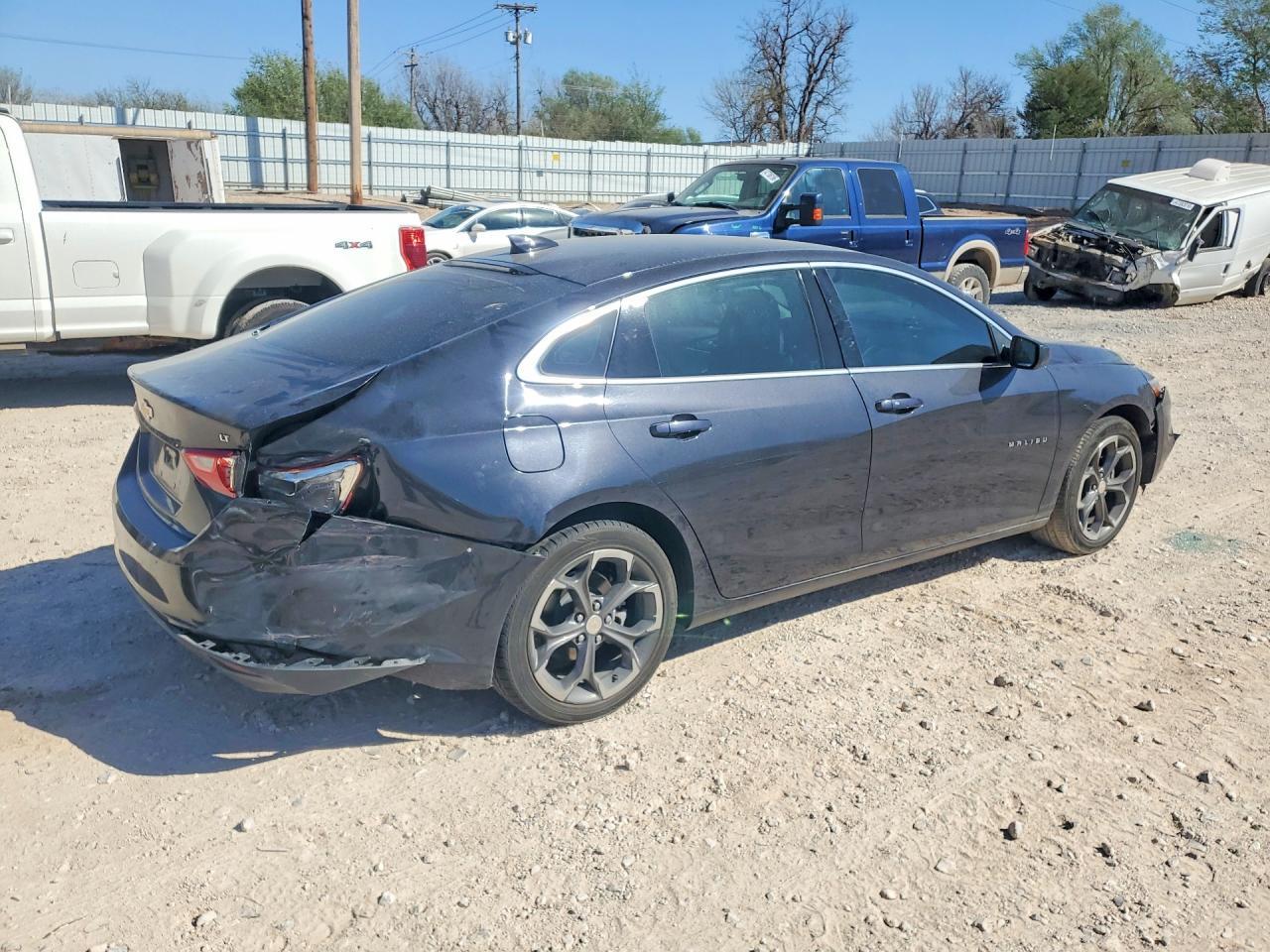 2023 Chevrolet Malibu Lt - Фото 3