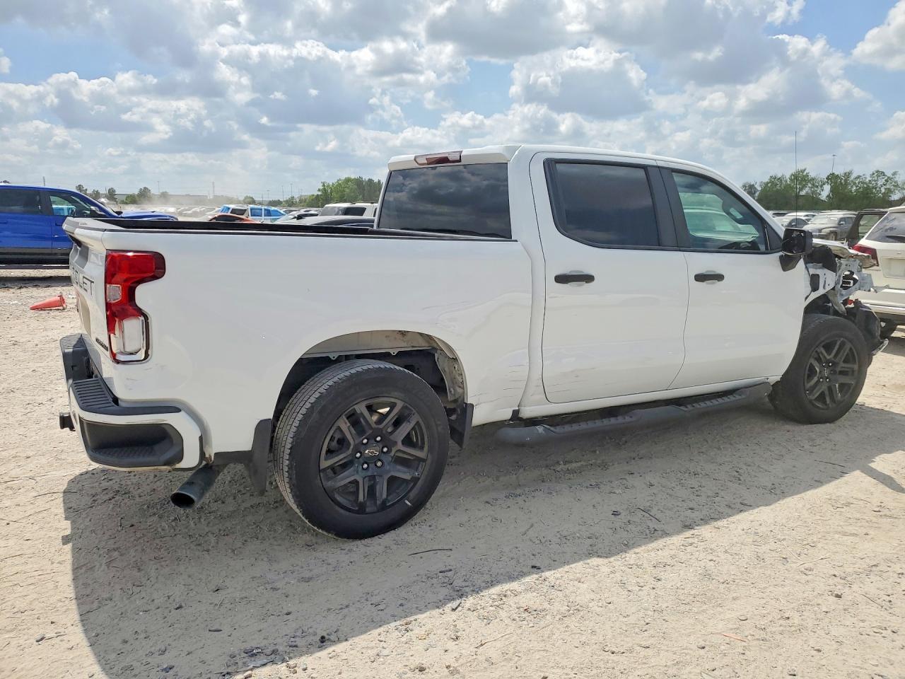 2022 Chevrolet Silverado Ltd C1500 Custom - Фото 3