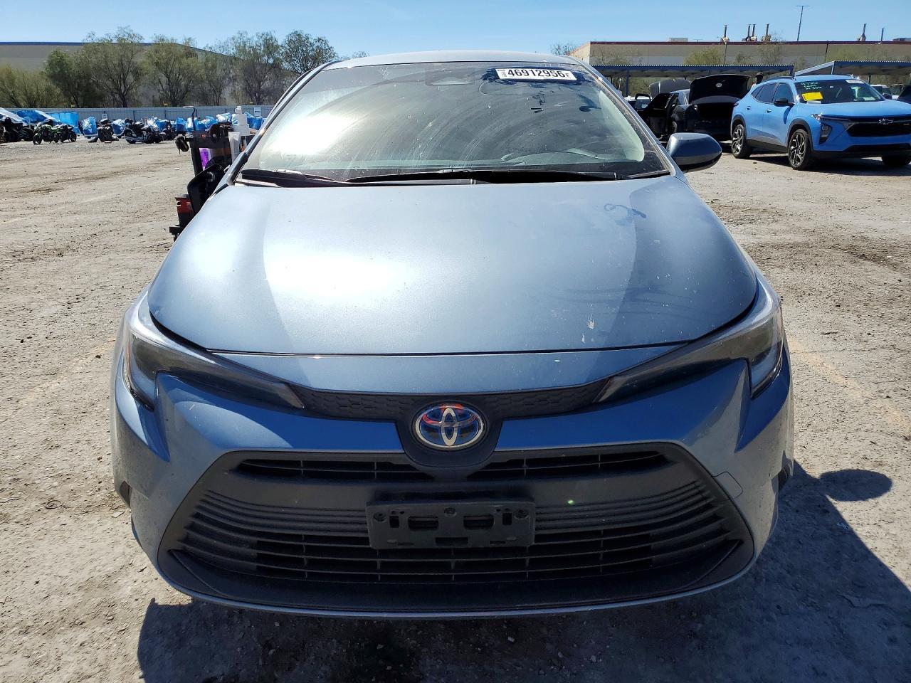 2025 Toyota Corolla Hybrid Le - Image 5