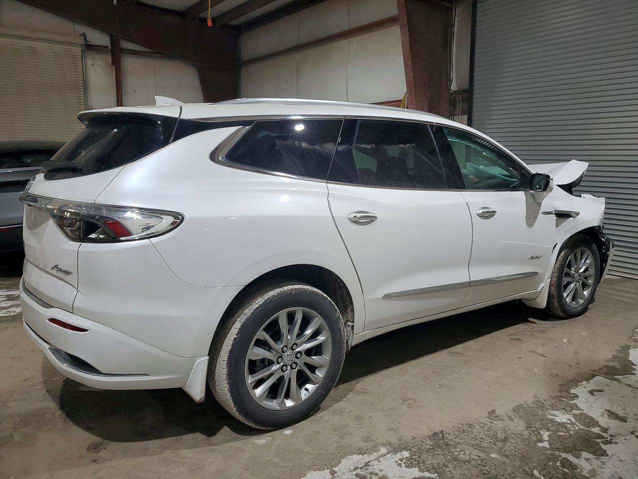 2023 Buick Enclave Avenir - Фото 3