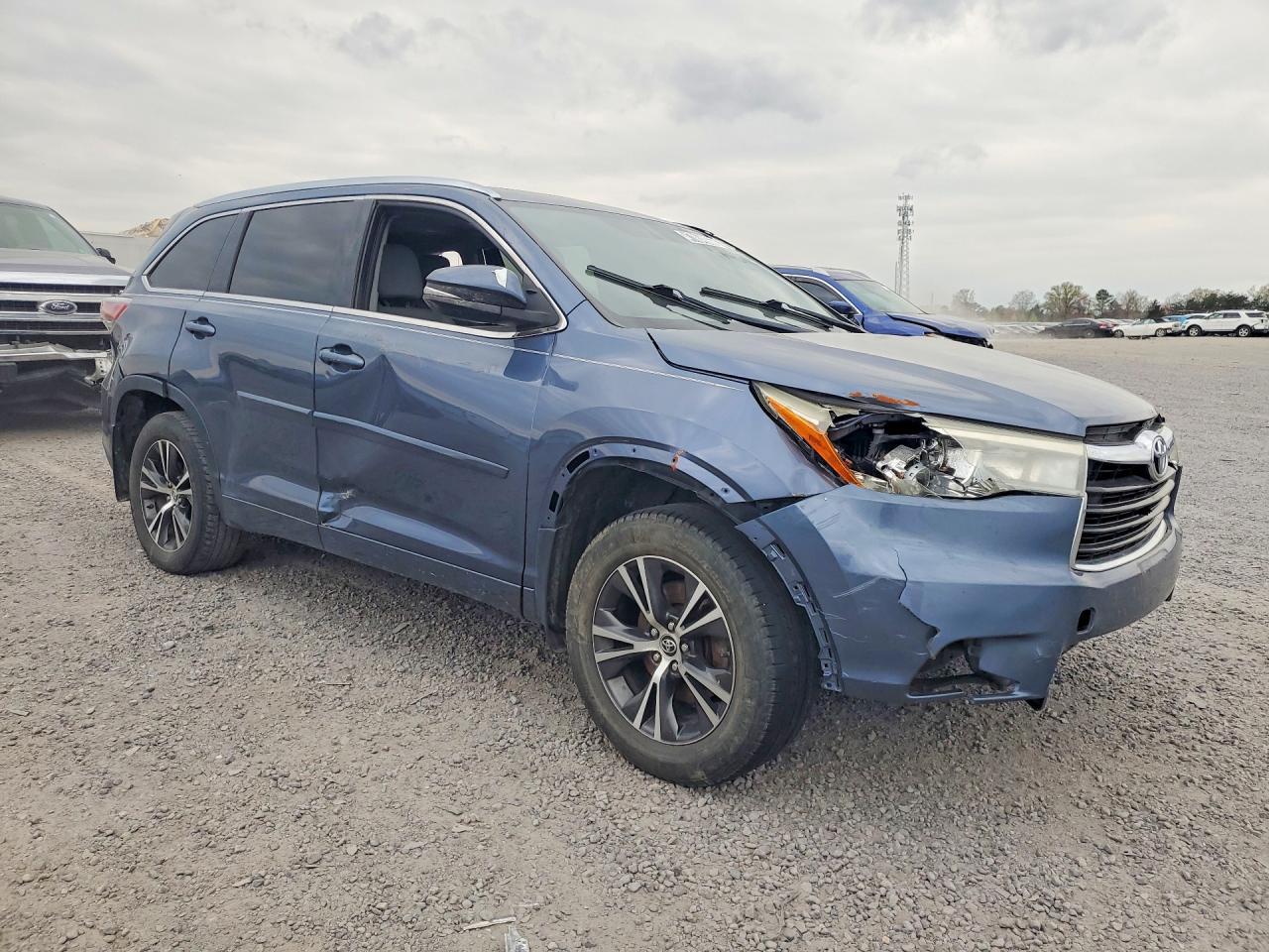 2016 Toyota Highlander Xle - Image 4
