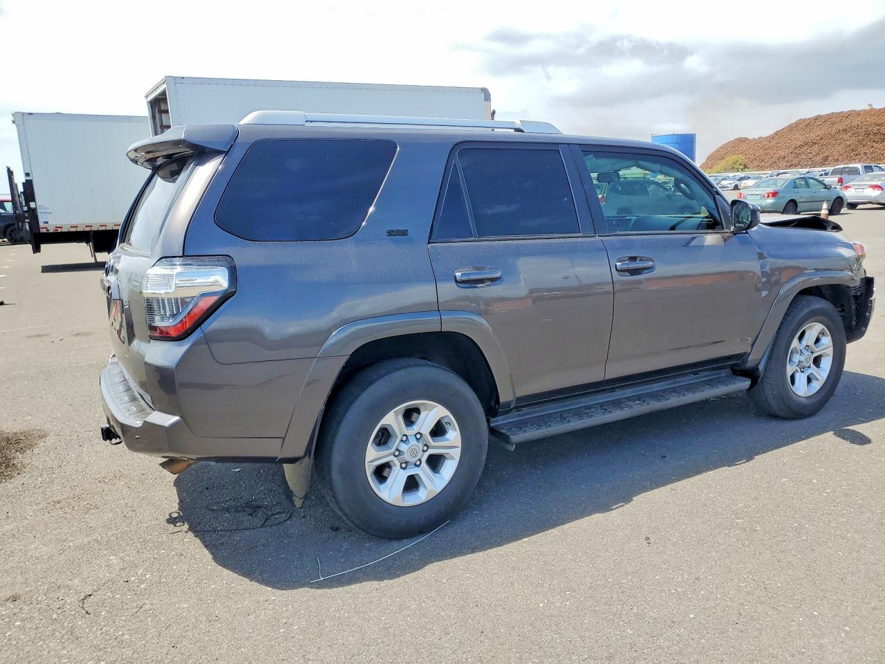 2014 Toyota 4Runner Sr5 - Image 3