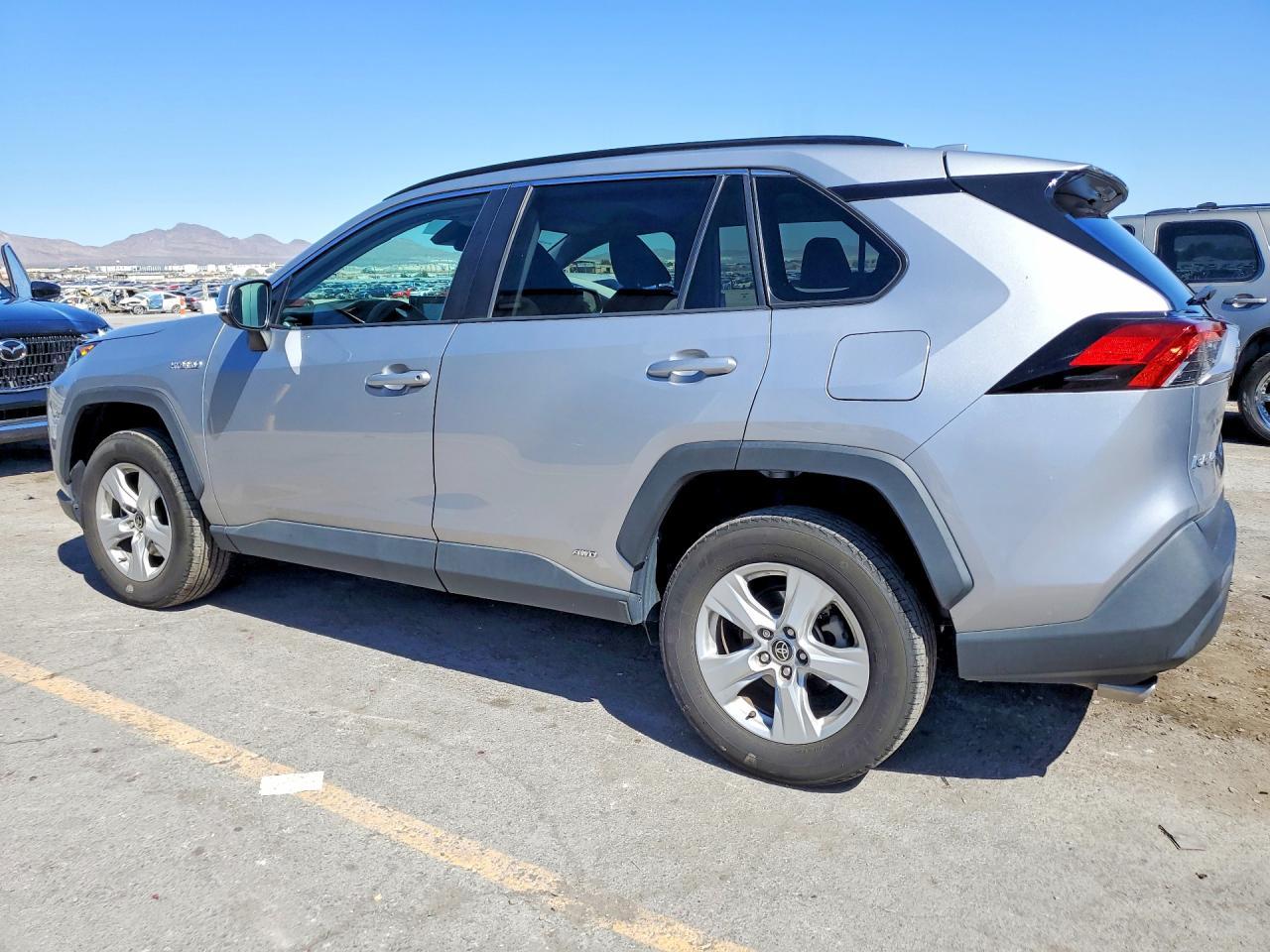 2021 Toyota Rav4 Hybrid Xle - Фото 2