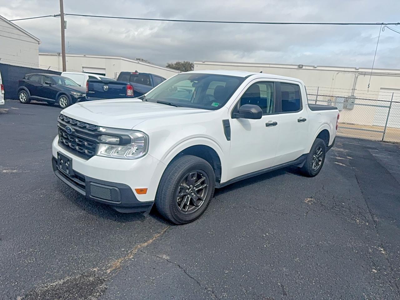 2024 Ford Maverick Xl - Image 2