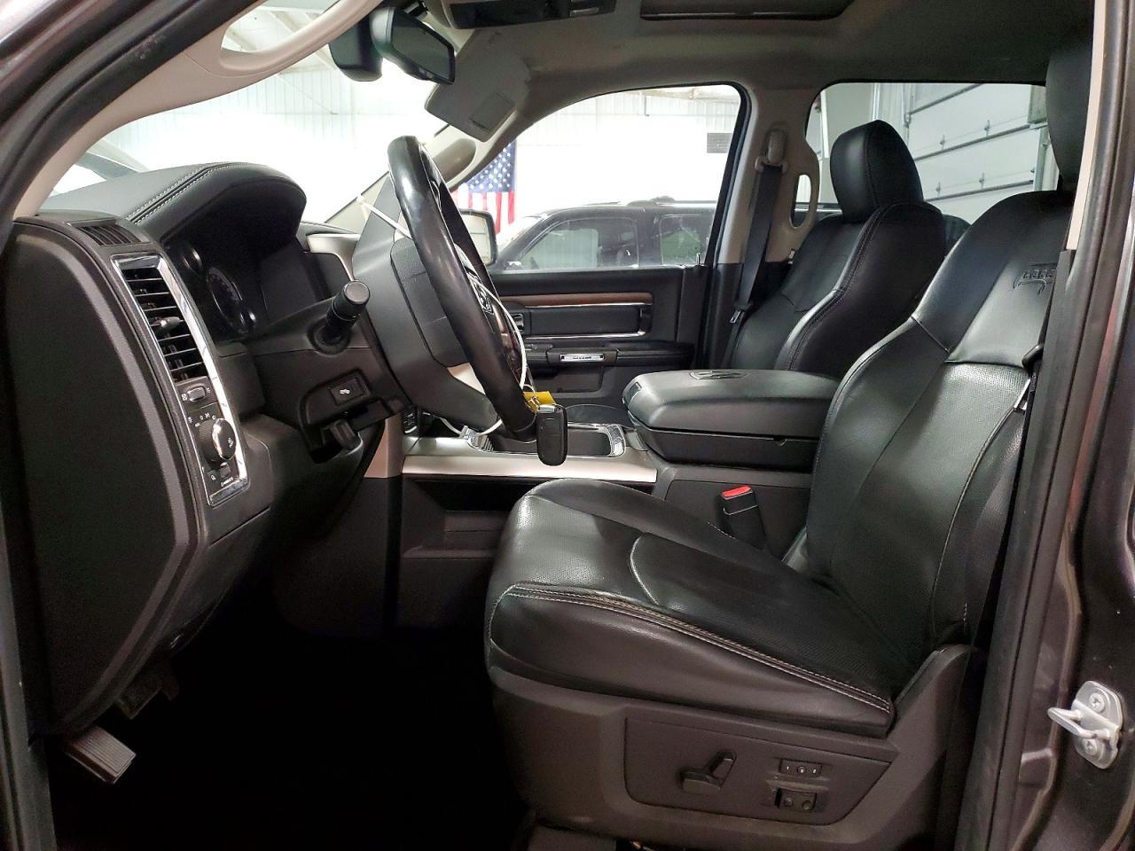 2017 Ram 1500 Laramie - Image 7