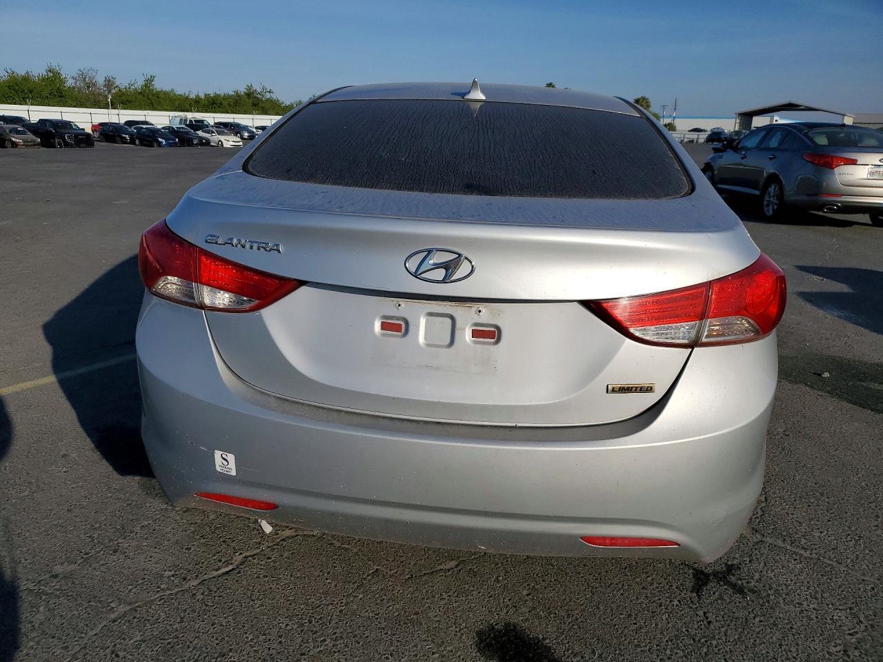 2013 Hyundai Elantra Limited - Фото 6