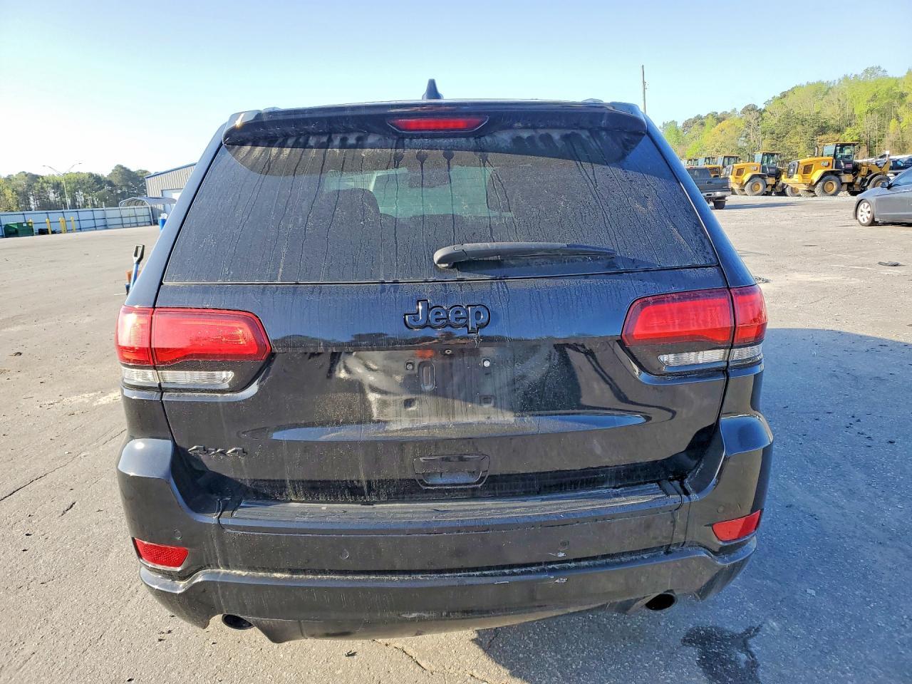 2015 Jeep Grand Cherokee Laredo - Image 6