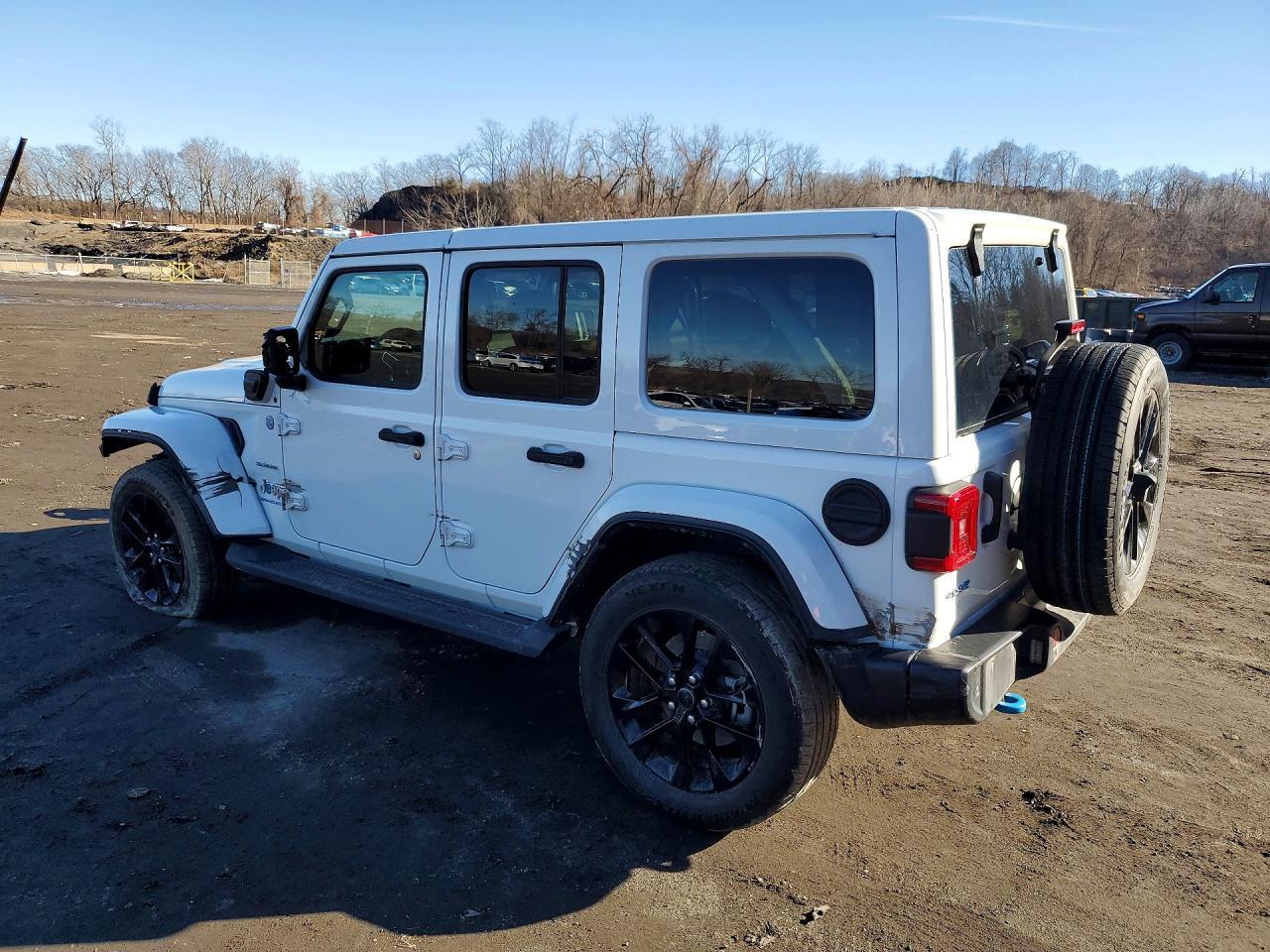 2024 Jeep Wrangler Sahara 4Xe - Фото 2