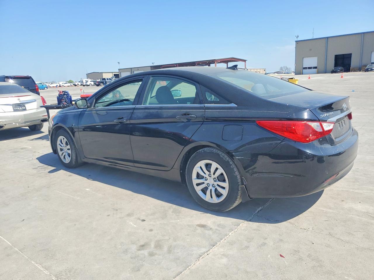 2012 Hyundai Sonata Gls - Image 2