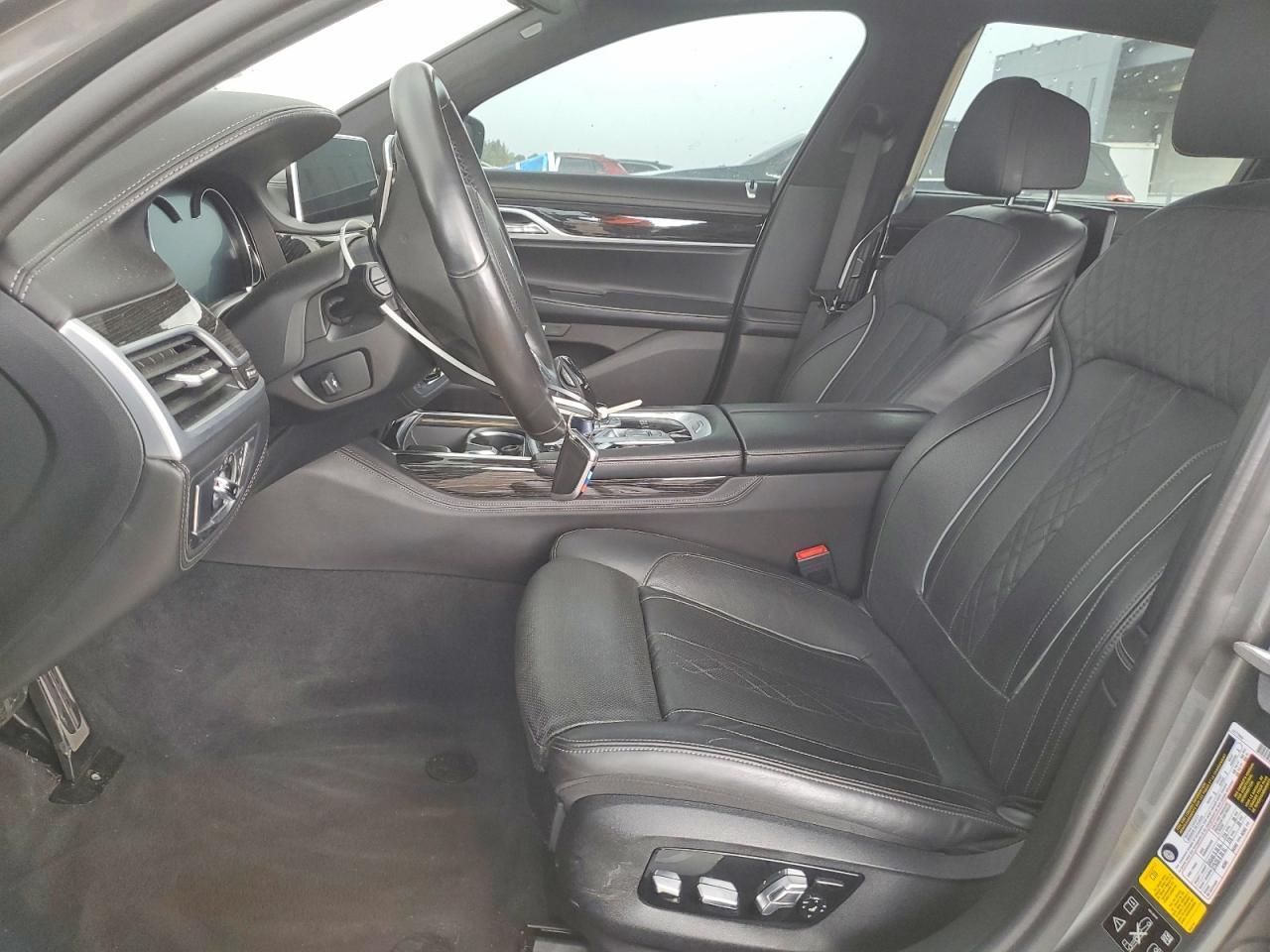 2018 BMW M760 Xi - Image 7