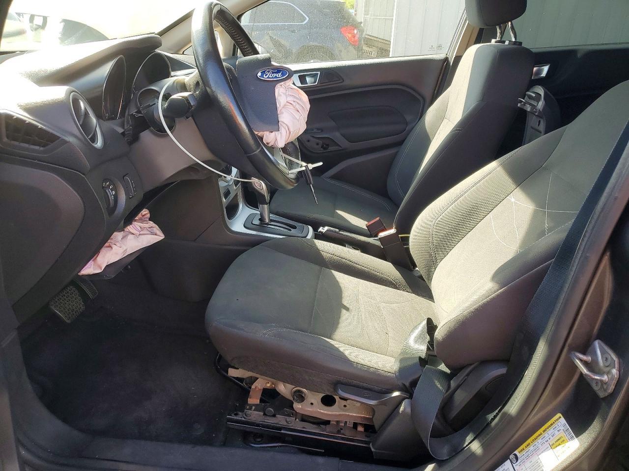 2016 Ford Fiesta Se - Image 7