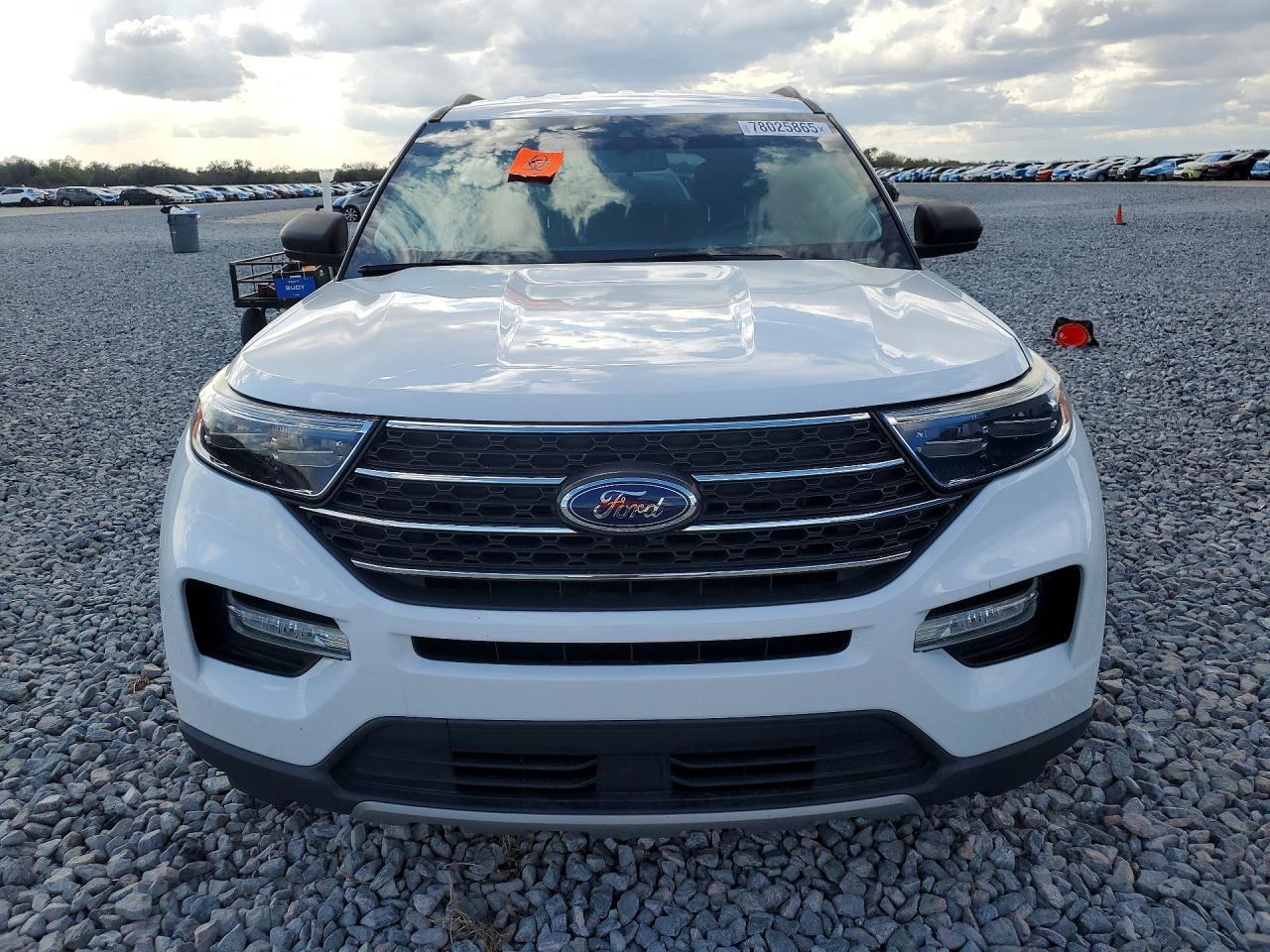 2022 Ford Explorer Xlt - Image 5