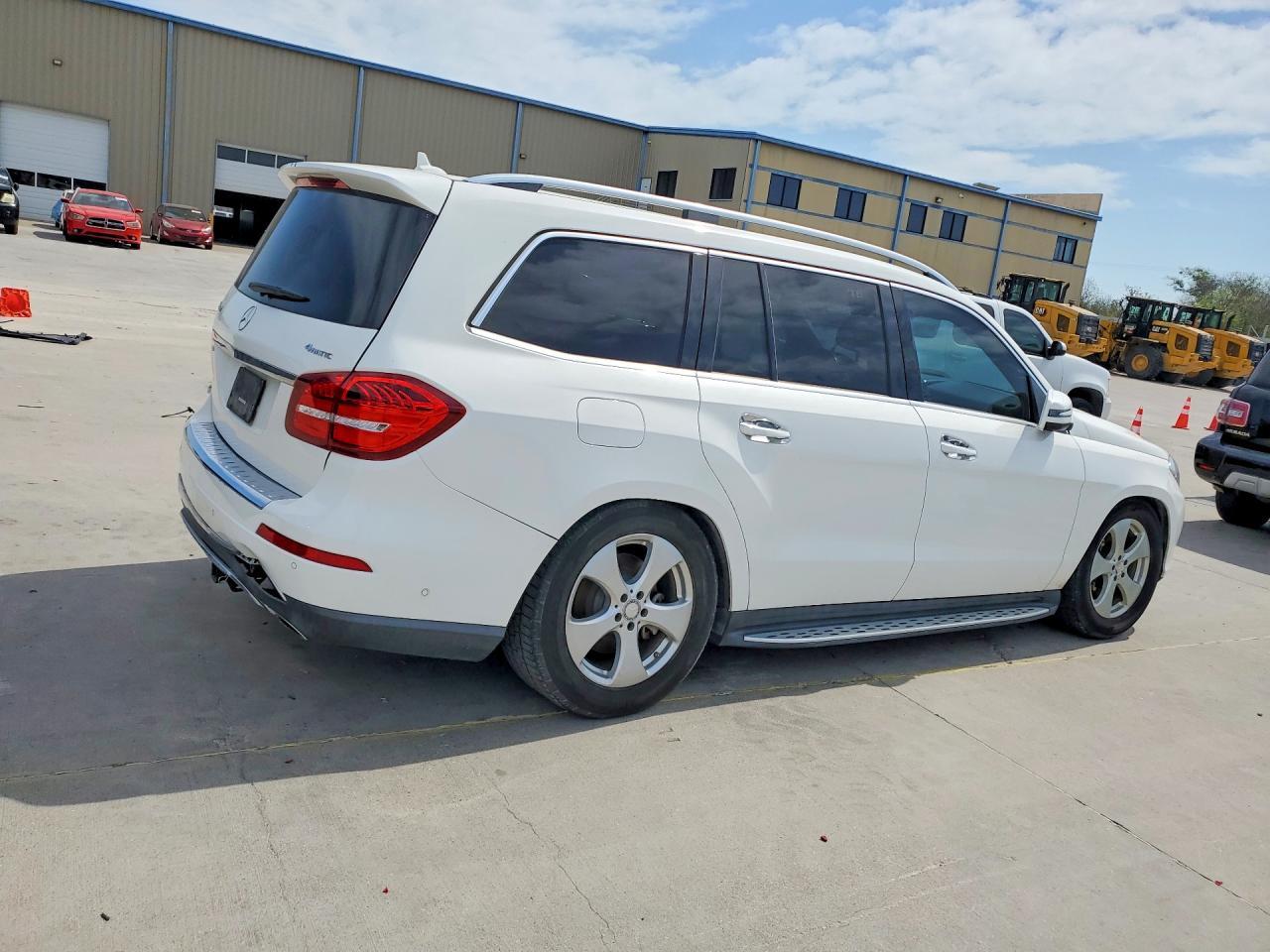 2017 Mercedes-Benz Gls 450 4Matic - Image 3