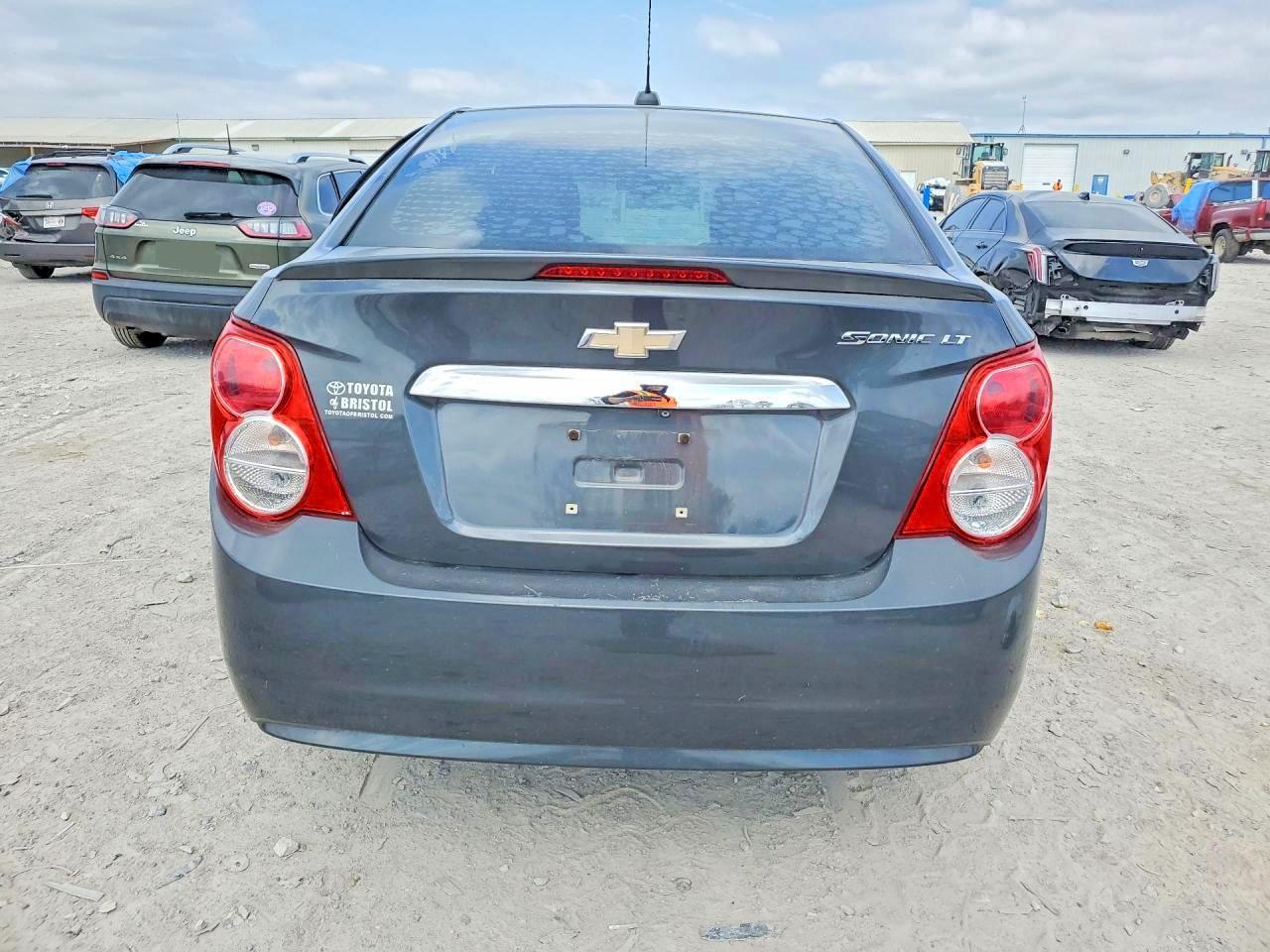 2016 Chevrolet Sonic Lt - Фото 6