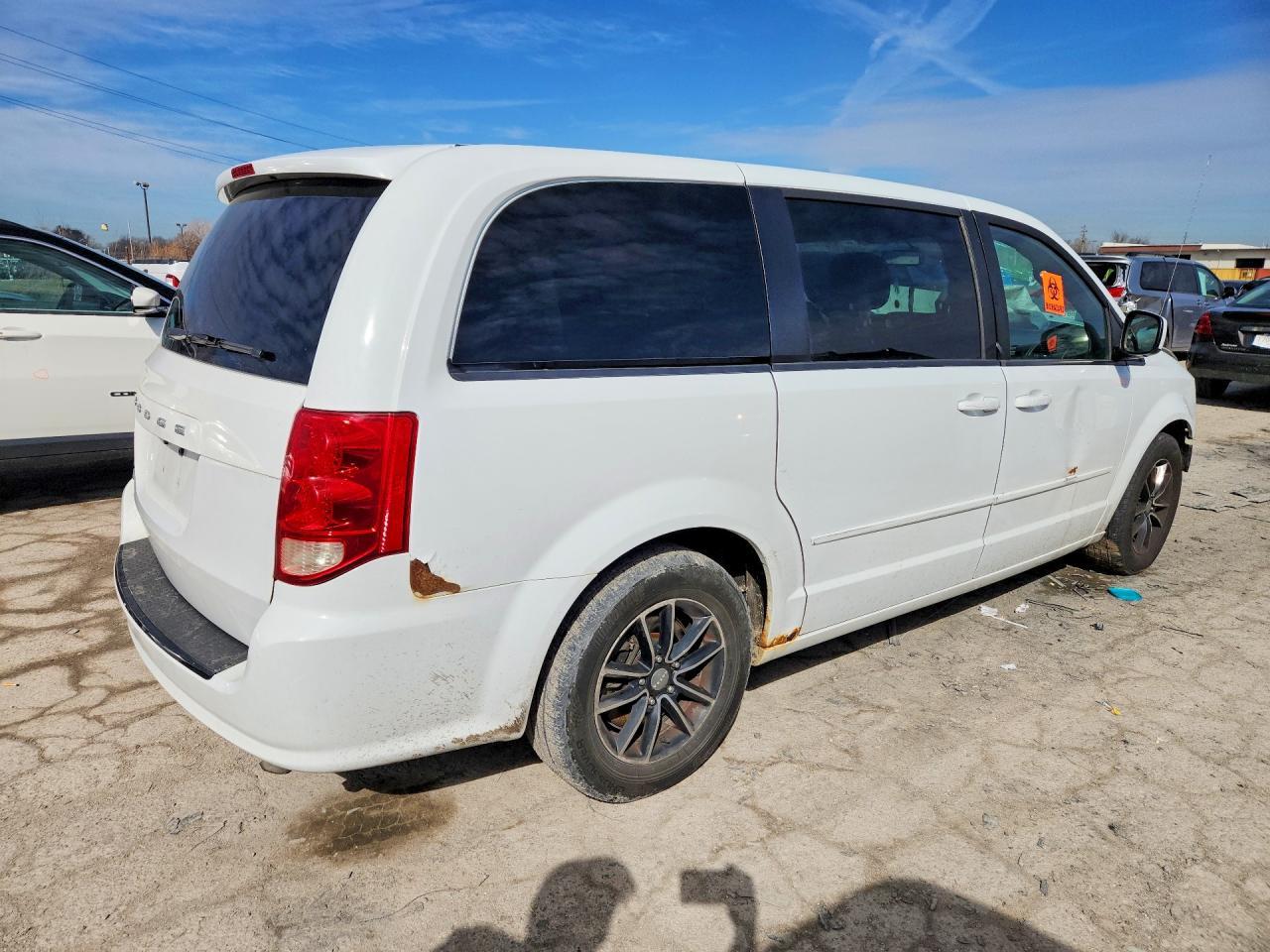 2015 Dodge Grand Caravan Sxt - Image 3