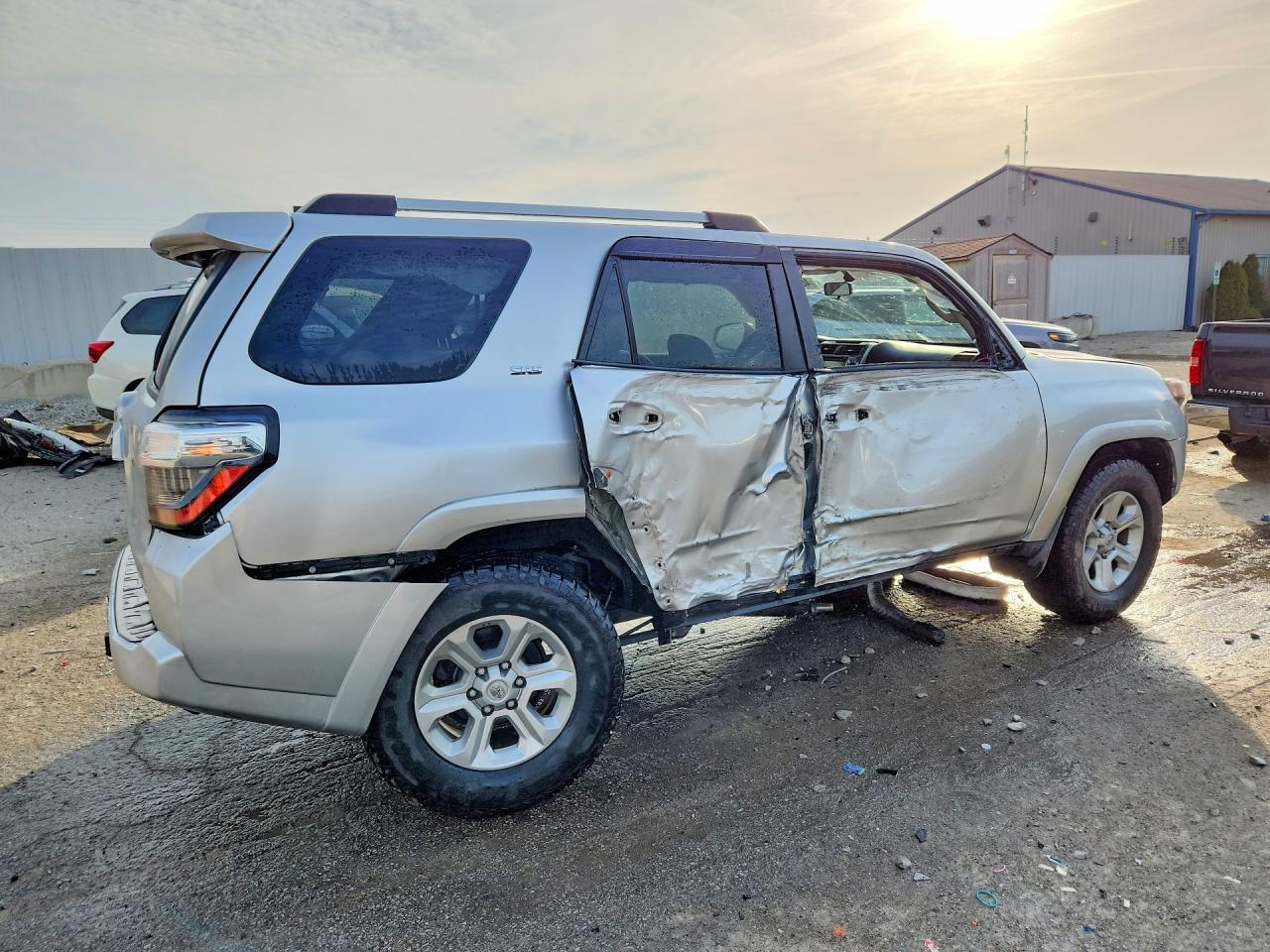 2019 Toyota 4Runner Sr5 - Фото 3