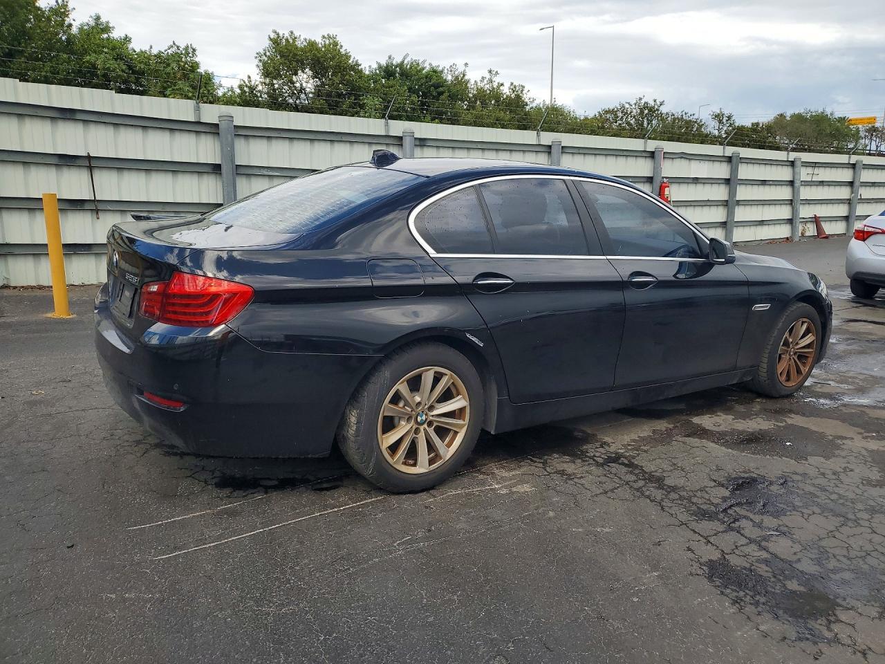 2016 BMW 528 I - Image 3