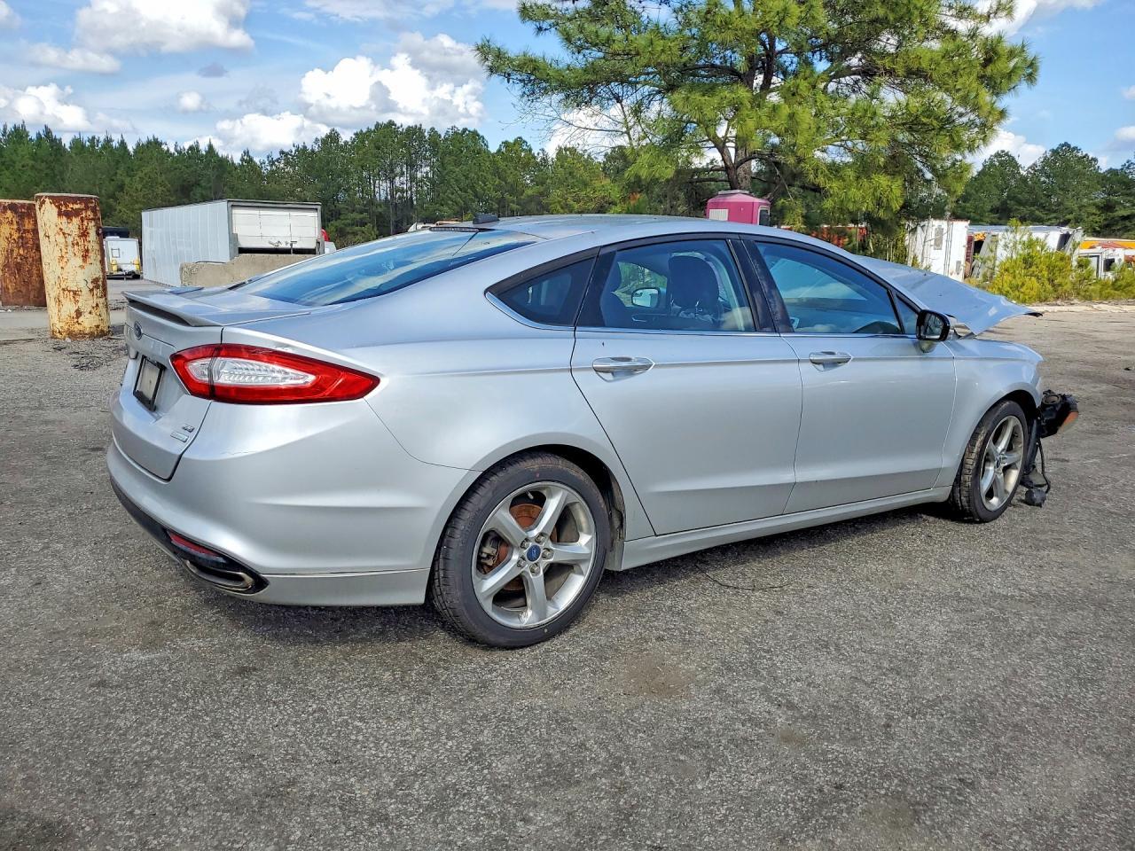 2013 Ford Fusion Se - Фото 3