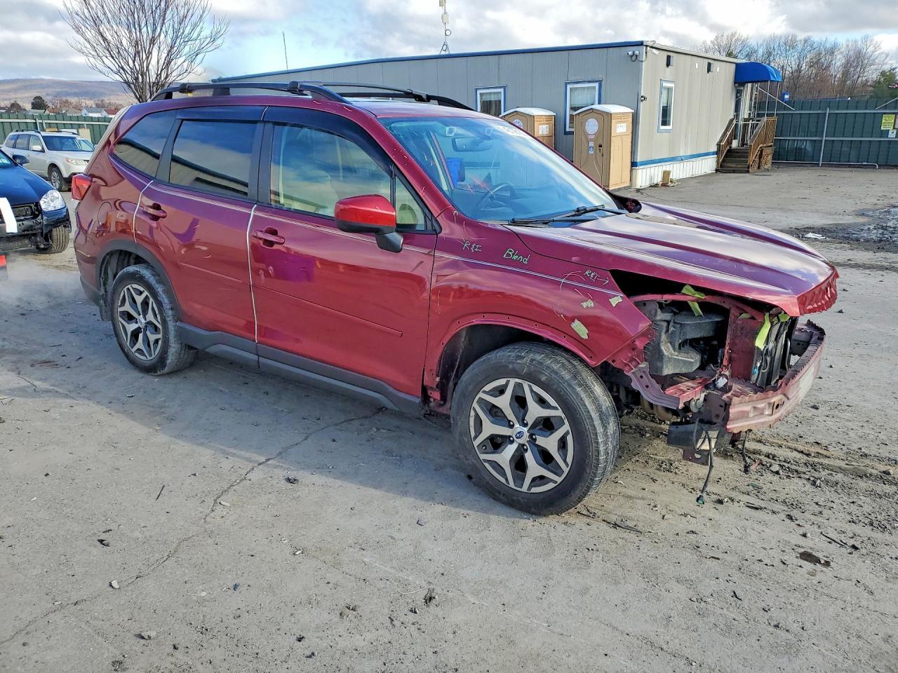 2021 Subaru Forester Premium - Фото 4